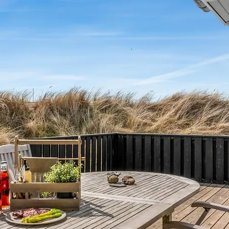 Hildegarda - 300m From The Sea By Interhome